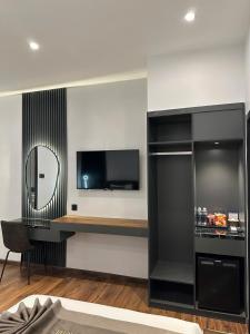 Kuchyň nebo kuchyňský kout v ubytování LION 11 Can Tho Hotel