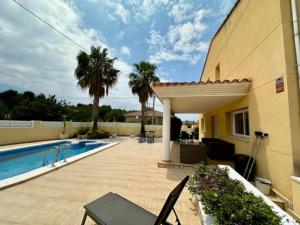 Afbeelding uit fotogalerij van Chalet Borriol Golf REF 028 in Borriol