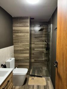 Ένα μπάνιο στο Marshall Gudauri Studio