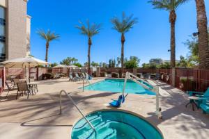 Bazén v ubytování Hampton Inn & Suites Phoenix/Gilbert nebo v jeho okolí