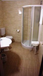 Koupelna v ubytování Hotel Reali