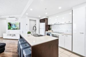 Gallery image of Wings Resort Surfers Paradise in Gold Coast