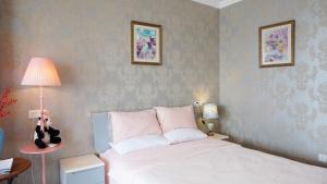 Xiao Yu Residential Apartment Near Jiefangbei and Hongya Cave客房内的一张或多张床位