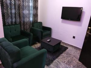 Posezení v ubytování Crownedge Hotels
