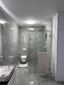 Ένα μπάνιο στο Penthouse 901