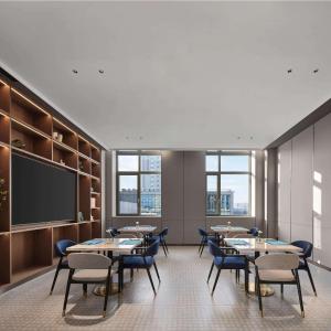 TV a/nebo společenská místnost v ubytování Hilton Garden Inn Beijing Yizhuang