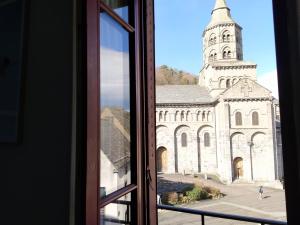 Fotografie z fotogalerie ubytování Hôtel restaurant Notre Dame v destinaci Orcival