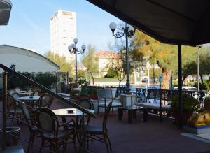 Restaurace v ubytování Nouvel Hotel Des Bains