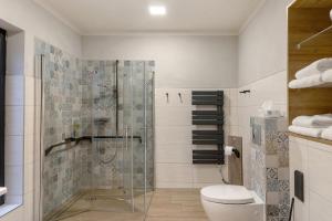 Ένα μπάνιο στο Ferienhaus Mond mit Sternenblick +4 φωτογραφίες