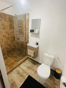 Ένα μπάνιο στο Insomnia Apartments