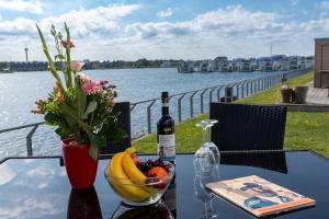 Výhled na řeku, která protéká v blízkosti apartmánu