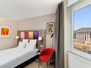 Postel nebo postele na pokoji v ubytování Mercure Budapest Korona + 31 fotografií
