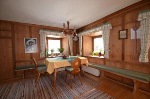 Posezení v ubytování Pension Kirchbrugger + 32 fotografií