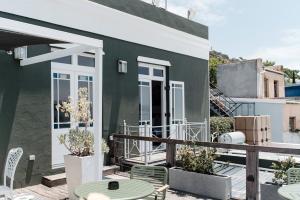 Balkón nebo terasa v ubytování Dixon House in De Waterkant by Cape Finest