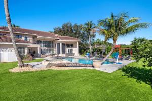 Swimmingpoolen hos eller tæt på Villa wpool games BBQ