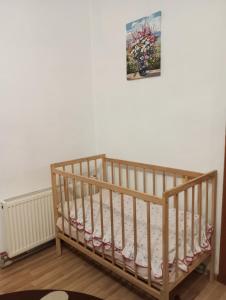 En eller flere senge i et værelse på Карпатські ночі + 39 billeder