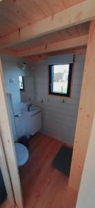 Koupelna v ubytování Tiny house