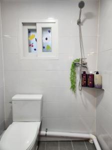 Dohwa Stay - New Open AREX, 3mins to Gongdeok Station的一间浴室