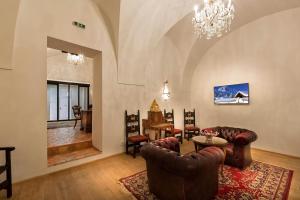 Posezení v ubytování Little King Hotel U Malvaze