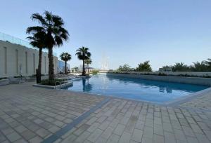 Bazén v ubytování Address JBR: Beachfront Bliss & Sky-high Luxury nebo v jeho okolí