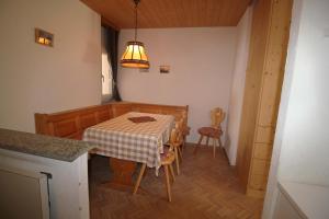 Fotografie z fotogalerie ubytování Residenza Lagrev 2 Zimmerwohnung Nr 014 - Typ 21B - Hochparterre - Süd v destinaci Sils Maria