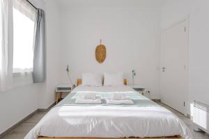 Postel nebo postele na pokoji v ubytování Sintra Sweet Apartments III - Free Parking