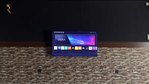 ein Flachbildfernseher auf einer gemauerten Theke in der Unterkunft Dream 5BR Villa Escape - Near Corniche & Abu Dhabi City Center in Abu Dhabi