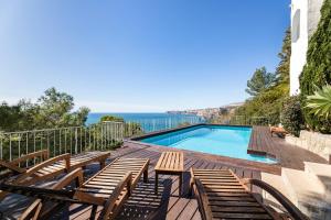 Bazén v ubytování Terraza al Mar nebo v jeho okolí
