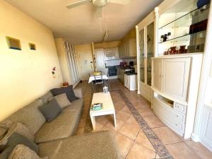 Køkken eller tekøkken på Marina Palace Vista piscina