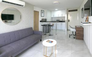 Kuchyň nebo kuchyňský kout v ubytování Stylish & Renovated Condo in El Laguito, Cartagena