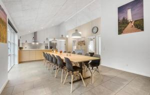 Kuchyň nebo kuchyňský kout v ubytování Holiday Home Solsiden Blåvand X