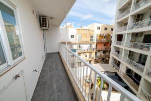 Μπαλκόνι ή βεράντα στο New 3 Bedroom apartment A1