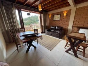 Χώρος καθιστικού στο Loft Maika'I
