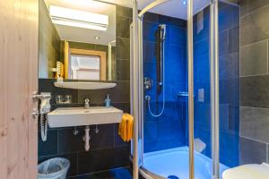 Koupelna v ubytování Hotel Garni Pfeifer