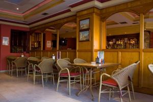 The lounge or bar area at Hotel Perales