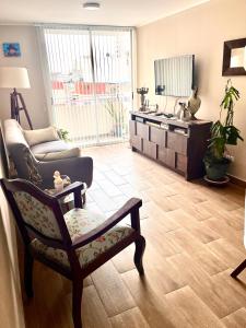 Foto dalla galleria di Charming 2Bd 2Bth Condo in San Miguel with Pool a Lima