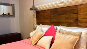 Un pat sau paturi într-o cameră la Hotel Boutique Stay La 10