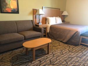 Posezení v ubytování Aspen Suites Hotel Juneau