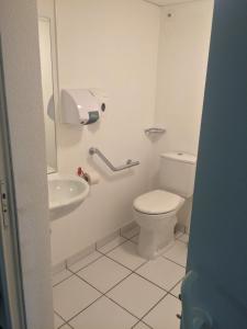 Koupelna v ubytování ibis budget Bar le Duc
