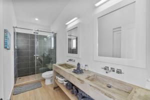 Зображення з фотогалереї помешкання Spacious Condo with Large Pool у місті Плая-Авельяна