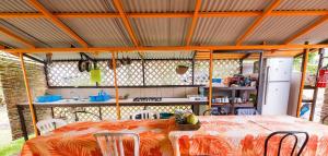 Posezení v ubytování Pension TE MITI - PLAGE-BEACH 200m - Mahana Parc & Vaiava Beach pk18 - B&B CHAMBRES ou DORTOIR
