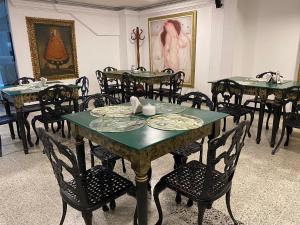 Restaurace v ubytování TAMA Hotel Granada Real Cali