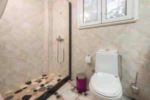 Kúpeľňa v ubytovaní Elefteria Apts & Suites