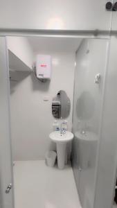 Bagno di Modern Shared Studio in Heart of Zamalek