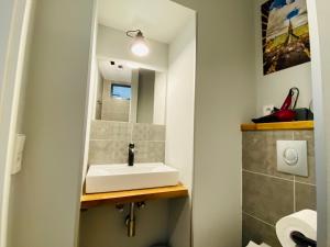 Koupelna v ubytování HafenCity App No 3 + 14 fotografií