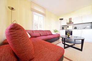 Кухня или мини-кухня в Ferienwohnung "Seestern" in der Villa Odin Sellin
