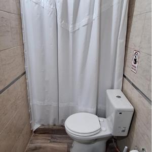 Koupelna v ubytování Departamentos Manantiales