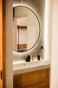 Et badeværelse på Reffel Suites + 17 billeder