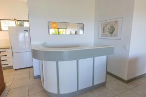 Afbeelding uit fotogalerij van 31 at Home - Absolute Beachfront in Point Lookout