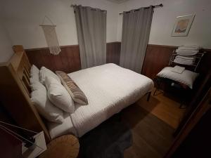 Three Pines Cabins客房内的一张或多张床位